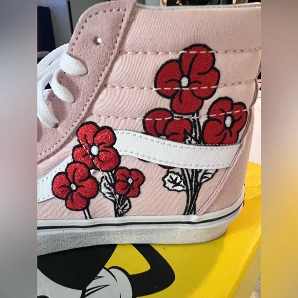 VANS x Disney Pink High Top Size 8